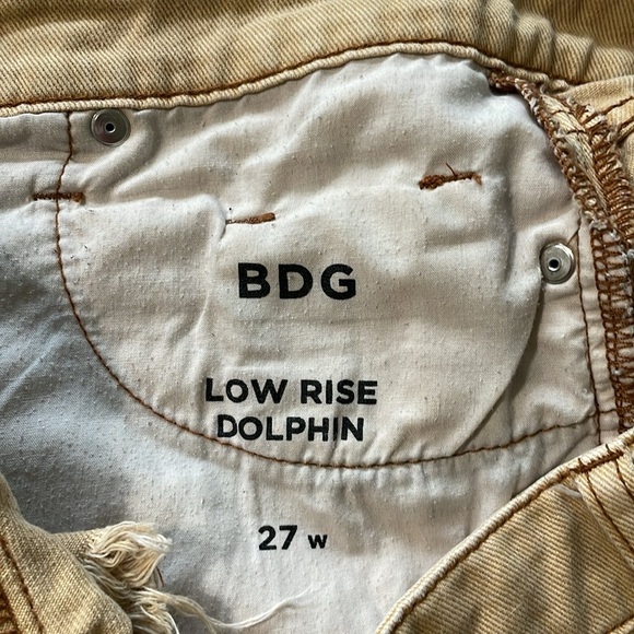 BDG Low Rise Dolphin Tan Distressed Oversized 100% Cotton Jean Shorts Size 27 - Picture 5 of 7